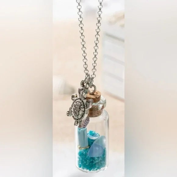 $4 LUMINOUS TURTLE BEACH NECKLACE: NEW. $4 IF BUNDLED - Picture 2 of 16